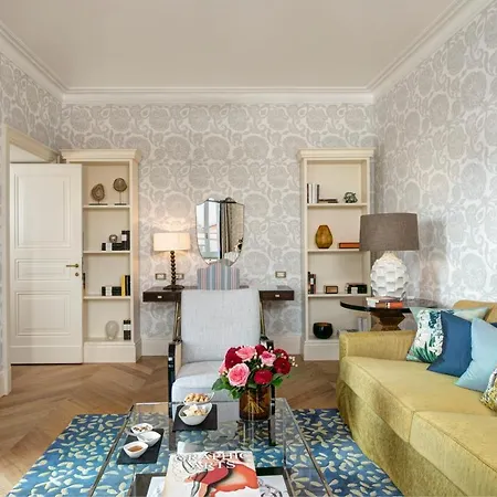 Otel Rocco De Russie 5*