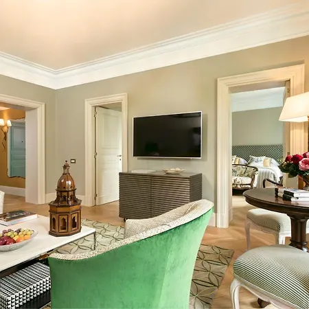Otel Rocco De Russie 5*