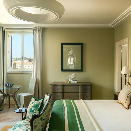 Rocco De Russie Otel 5*