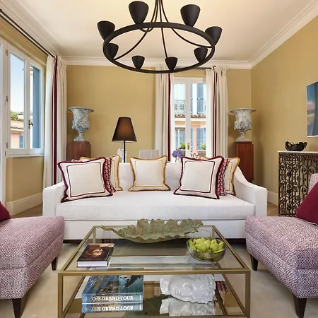 Otel Rocco De Russie 5*