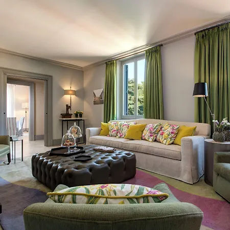 ロッコ フォルテ デ ルシエ ローマ