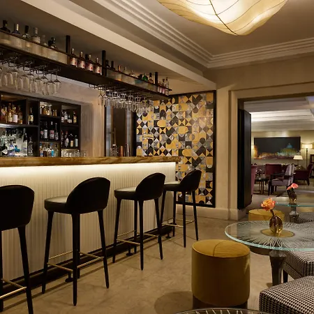 ホテル ロッコ フォルテ デ ルシエ