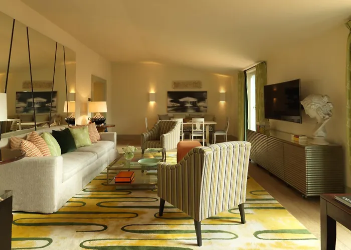 Hotel Rocco De Russie 5*